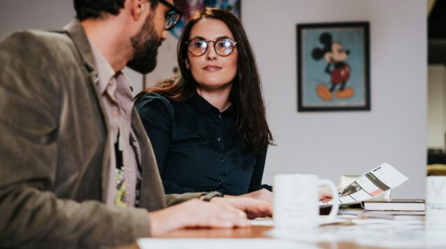 Bahaya Kurang Gerak pada Pekerja Kantoran dan Cara Mencegahnya (Foto: unsplash/Andreea Avramescu)