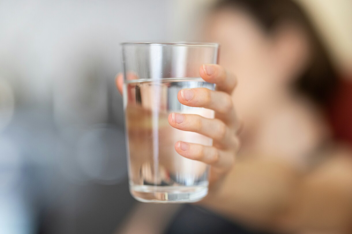 Minum Air Putih 8 Gelas Sehari Wajib Cek Faktanya (Foto: unsplash/engin akyurt)